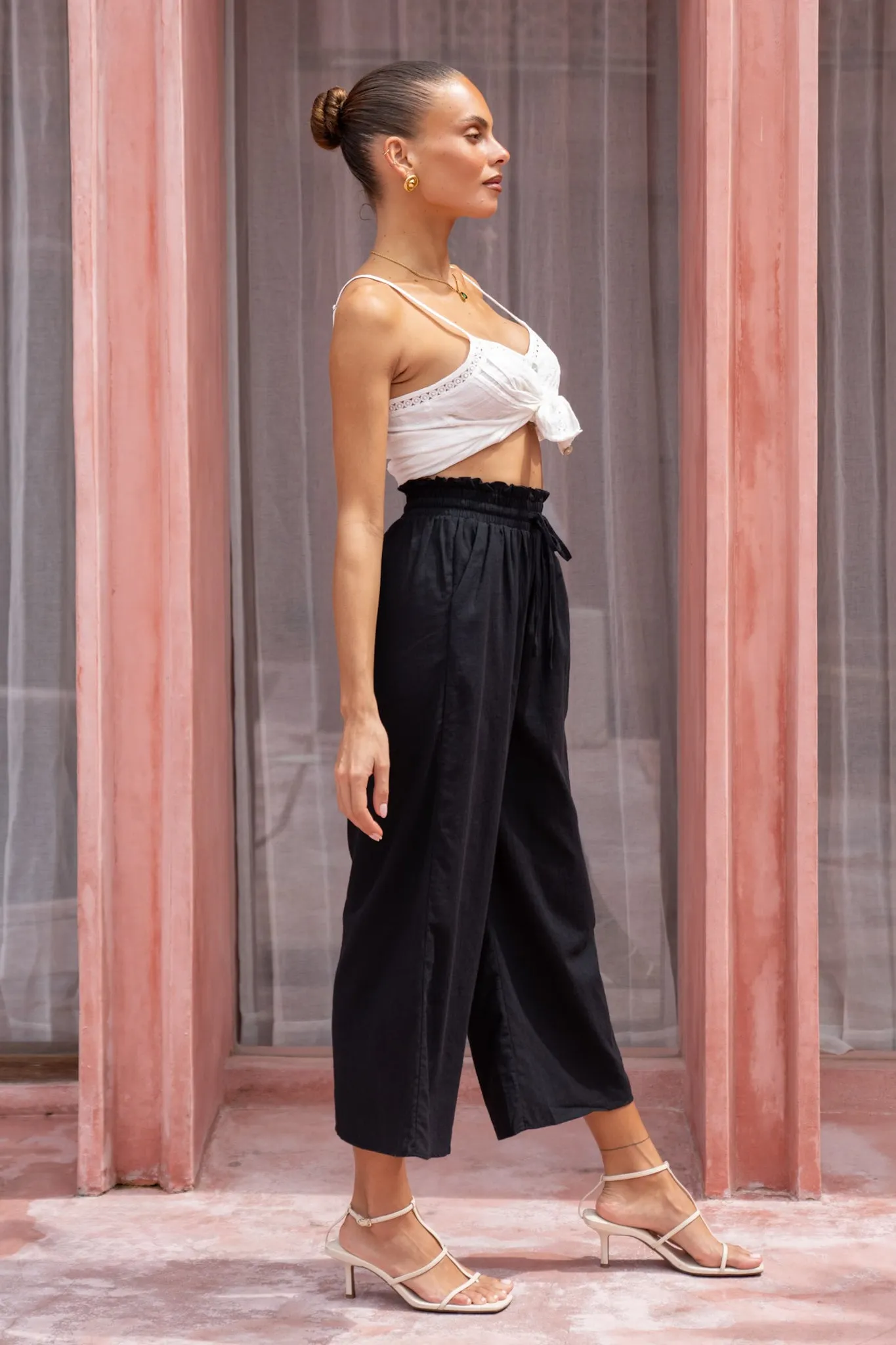 Alyss Black Cropped Pants