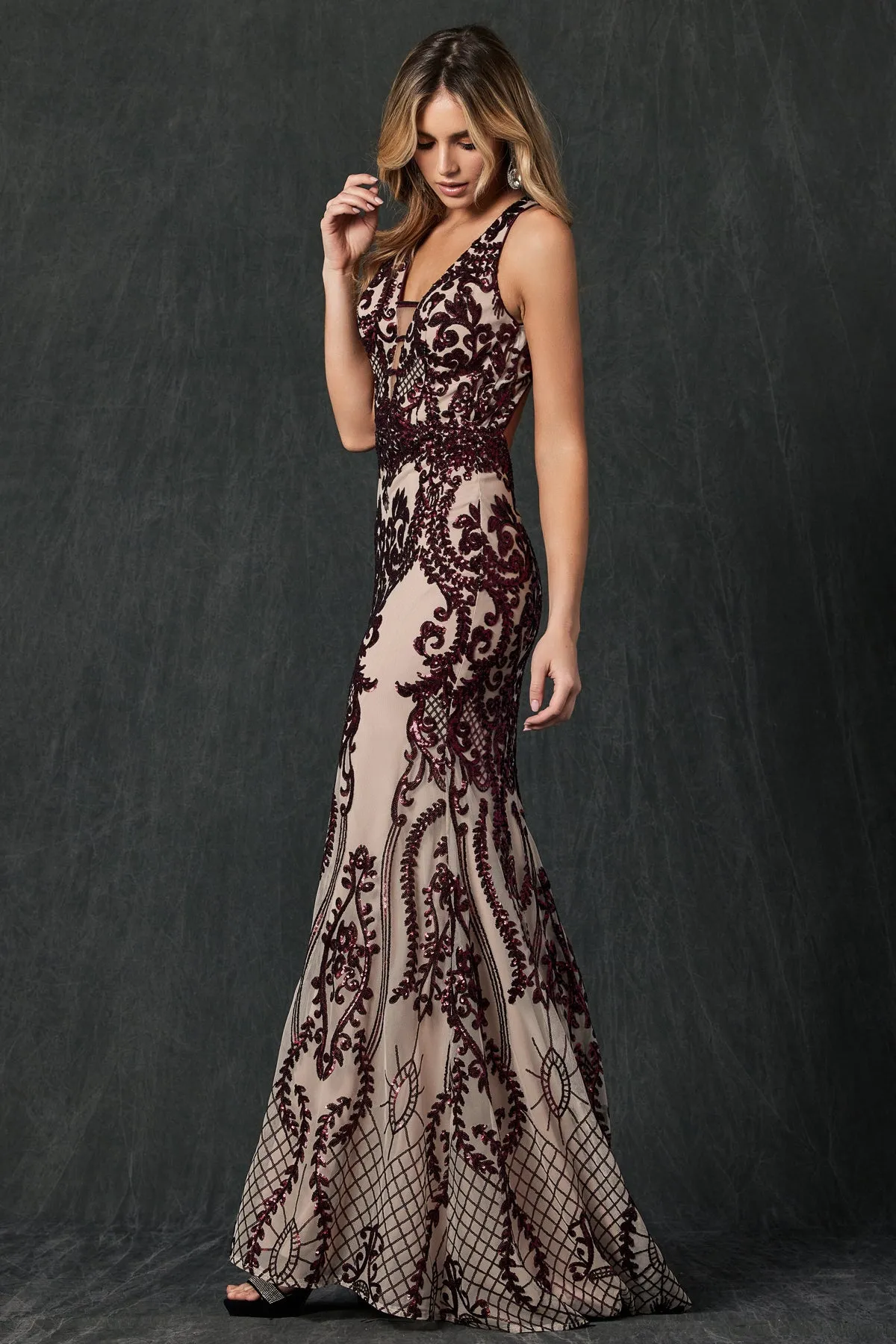 Fitted Sequined deep v neck mermaid Prom Evening Gown