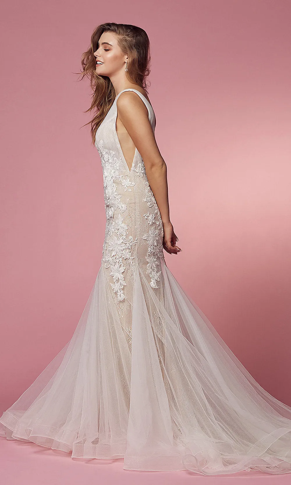 Lace V-Neck Mermaid Long White Wedding Dress