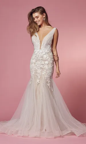 Lace V-Neck Mermaid Long White Wedding Dress