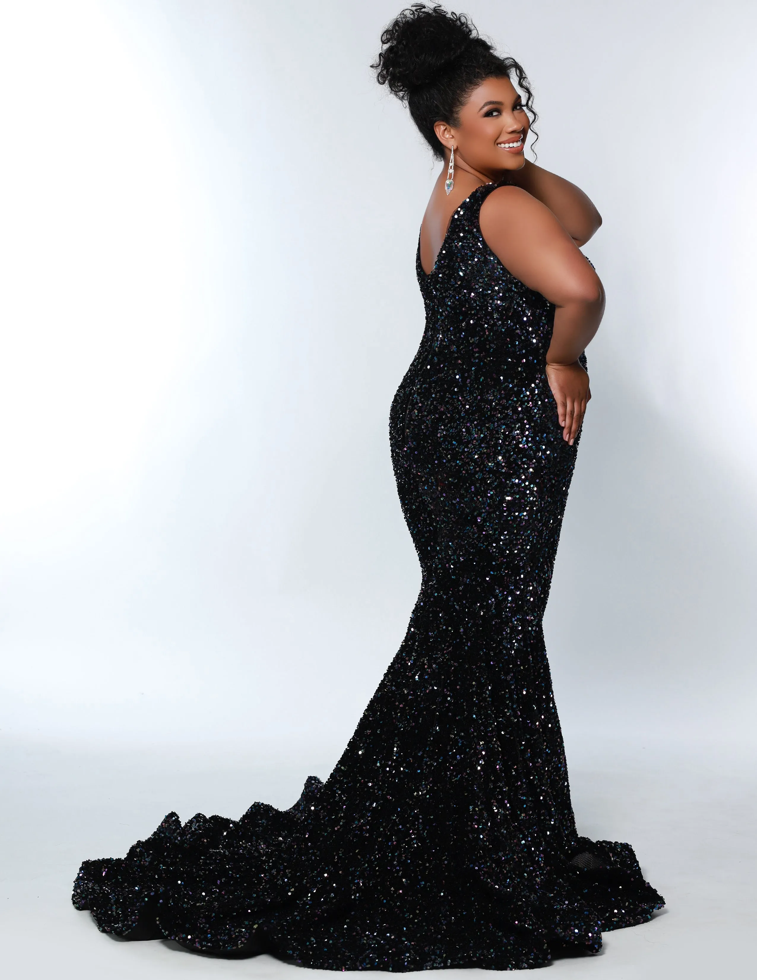 Spoiler Formal Gown